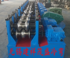 公路護(hù)欄板成型設(shè)備