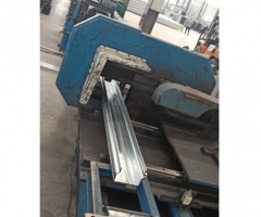 集裝箱活動(dòng)房型鋼成型機(jī)